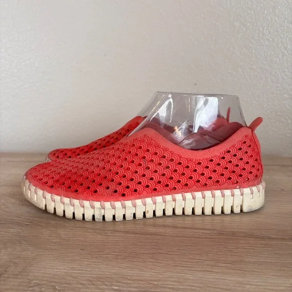 Ilse Jacobsen Tulip Red Laser Cut Perforated Slip On Loafer Flats Size 38 - Picture 3 of 8